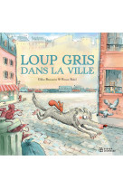 Loup gris dans la ville